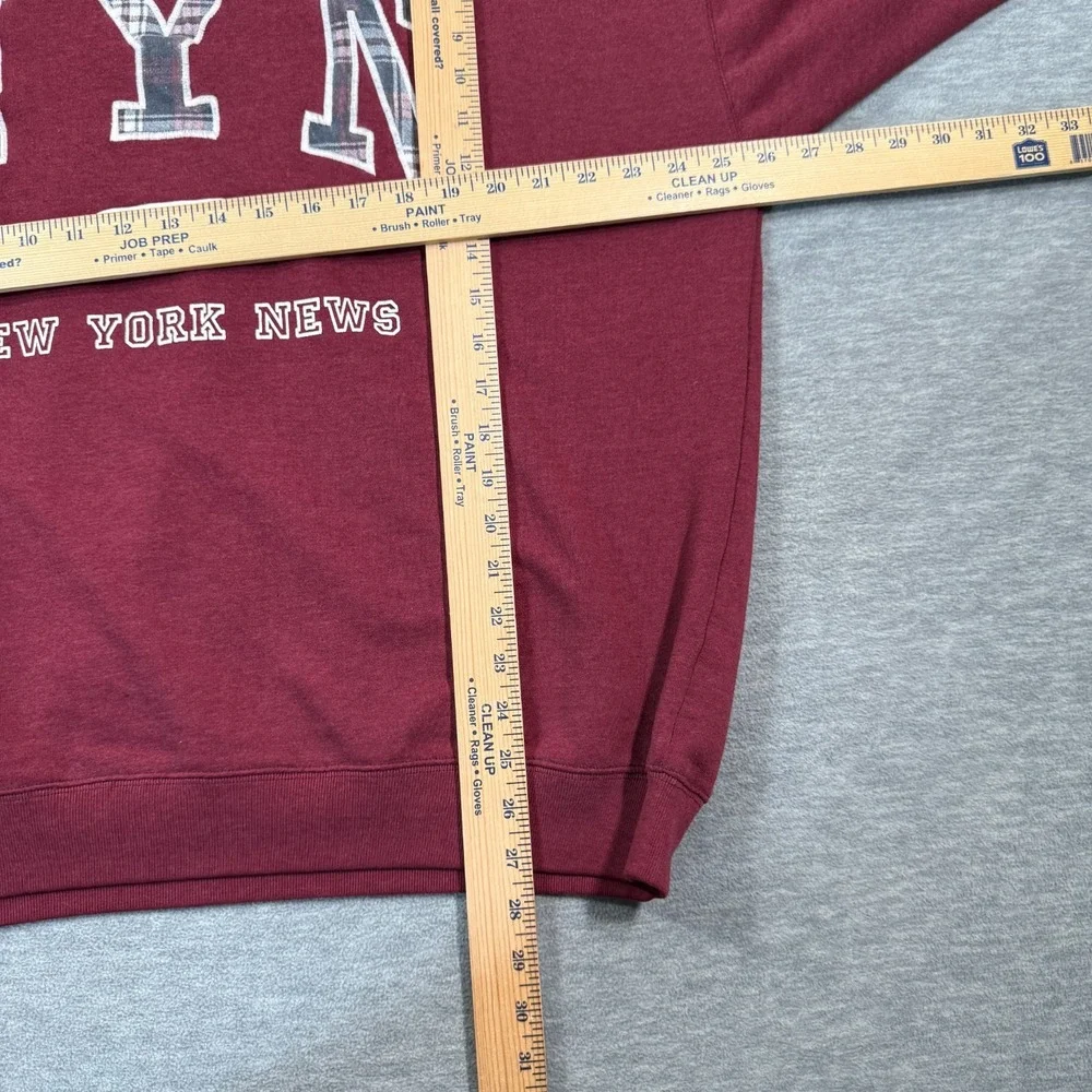 NY News Sweatshirt Men‎ Large Maroon New York News Embroider Crewneck VTG 90s